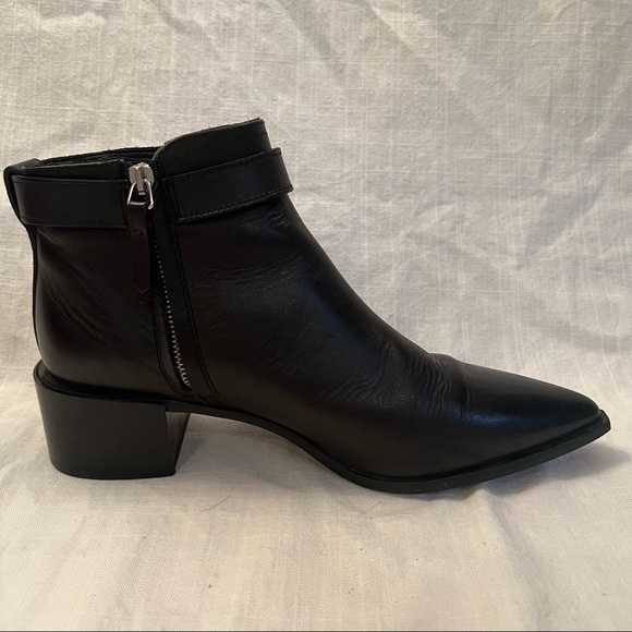 MASSIMO DUTTI black leather ankle boot with buckle - Picture 4 of 9
